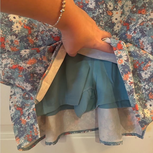 The North Face Arque Hike Dress in Reef Waters Wild Daisy Print - Picture 5 of 8